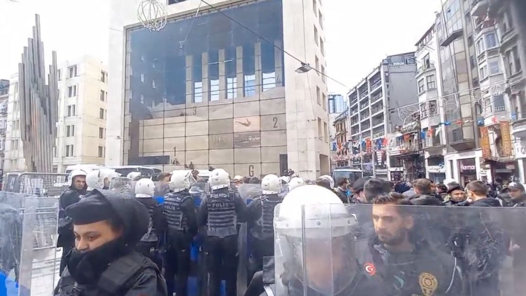 Cumartesi Anneleri’ne polis engeli: 25 gözaltı