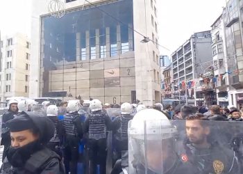 Cumartesi Anneleri’ne polis engeli: 25 gözaltı