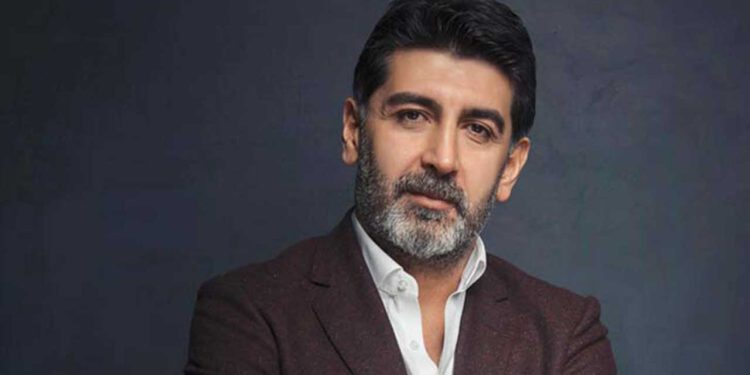 'Cumhurbaşkanına hakaret'le suçlanan yazar Levent Gültekin beraat etti