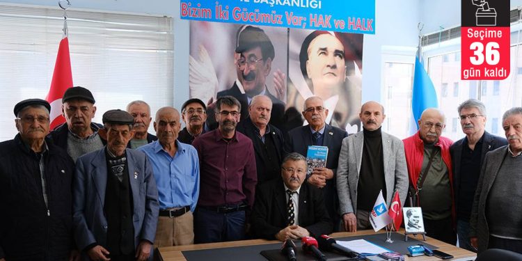 DSP Eskişehir il ve ilçe başkanları görevlerini bıraktı