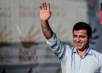 Demirtaş bu kez gençlere seslendi: 'Kafana takılan bir şey olduğunda bana yaz lütfen'