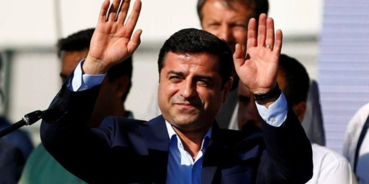 Demirtaş'tan 'Erdoğan sayesinde' akımına destek: Hepimiz Mahir'iz