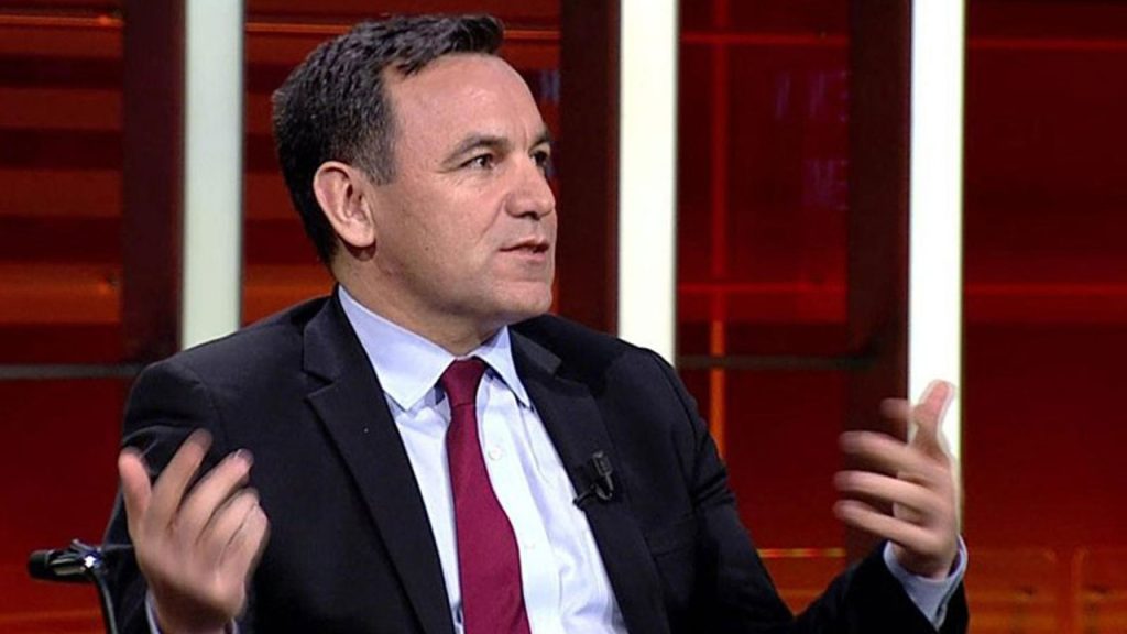 Deniz Zeyrek: Seviyesiz ve çirkin, kale almamak gerek