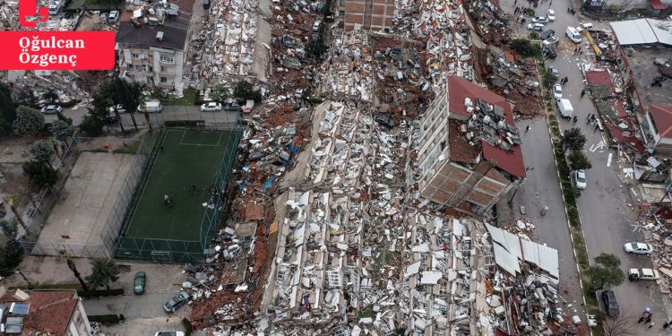 Deprem konut ihaleleri 'tanıdık' şirketlere