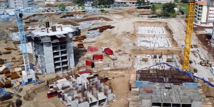 Deprem konutları için 124 ihale yapıldı