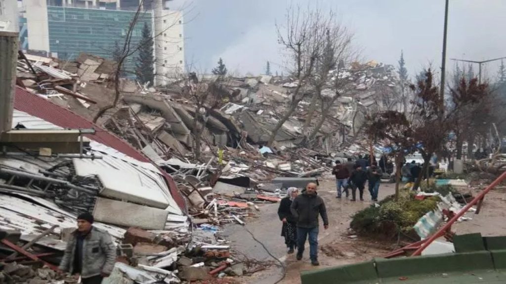 Depremzede için başvuru: 'Cumhurbaşkanlığı hükümet sistemi'ni işaret eden tazminat talebi