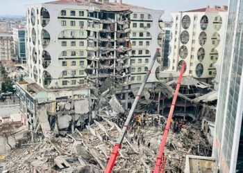 Diyarbakır’da 89 kişiye mezar olan Galeria Sitesi’nin müteahhidi tutuklandı