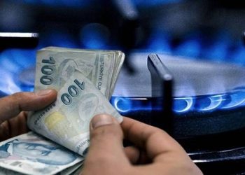 Karadeniz gazının karaya ulaşmasının ardından, Cumhurbaşkanı ve AKP Genel Başkanı Recep Tayyip Erdoğan, bir ay doğalgaz faturalarının ödenmeyeceğini açıkladı. “Bedava doğalgazın” tarihi ve detayları da belli oldu. Buna göre konutlarda 20 Nisan sonrasında gelen ilk faturalarda tutar sıfır olacak.