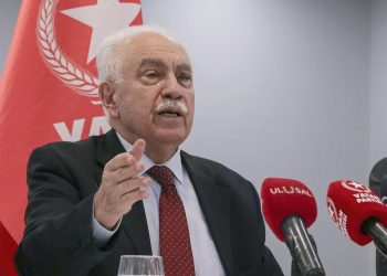 Doğu Perinçek’ten Muharrem İnce yorumu: ‘Dans ederek Türkiye’nin zorluklarını yenebilir misiniz?’