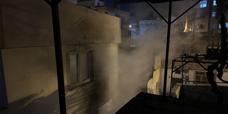 Dokuz yaşındaki çocuğun su kuyusunda ölü bulunduğu evde yangın çıktı