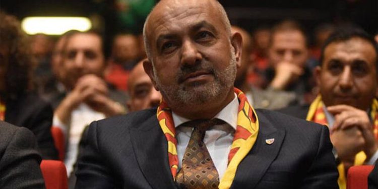 Dursun Özbek’in otelinde kalıyoruz diye maçı satacak aşağılık bir davranış içerisine mi gireceğiz