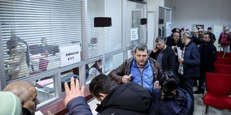 EYT'yi kaçıranlara yeni düzenleme iddiası: 'Kısmi emeklilik' kimleri kapsar?