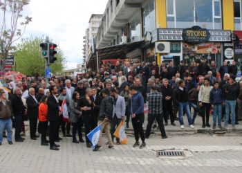 Êlih’te binler seçim bürosuna yürüdü