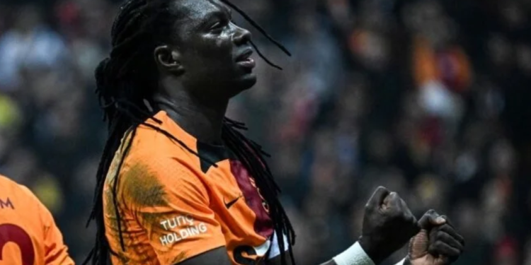 Erden Timur'dan 'Gomis' açıklaması