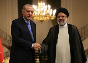 Erdoğan, İranlı mevkidaşı Reisi ile telefonda görüştü: Şiddet sarmalı önlenmeli