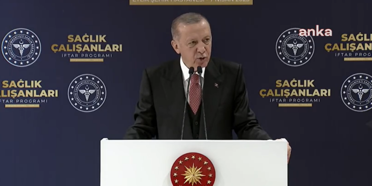 Erdoğan açıkladı: Depremlerde 505 sağlık emekçisi hayatını kaybetti