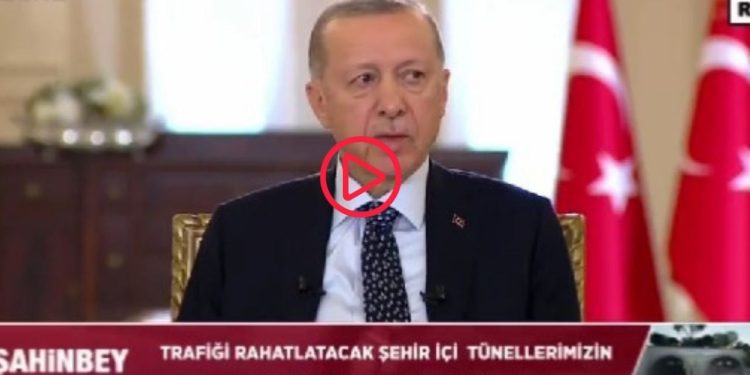 Erdoğan fenalaşınca yayın yarıda kesildi