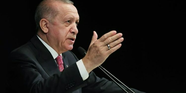 Erdoğan komünistleri hedef aldı: 'Ne kadar imansız, komünist varsa TV'lerde konuşturuyorlar'
