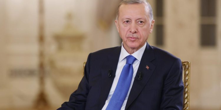 Erdoğan muhalefeti hedef aldı: 'Bakkal dükkanı bile emanet edilemez'