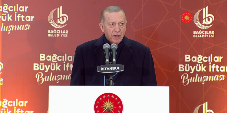 Erdoğan muhalefeti hedef aldı: 'Turist Ömer gibi dolaşıyorlar'