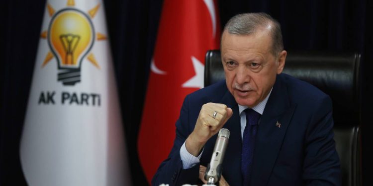 Erdoğan, sinyalini vermişti: AKP listelerinde üç isim değişecek