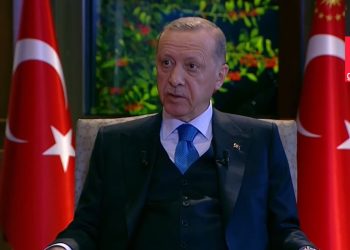Erdoğan'dan 'seccade' açıklaması: Vatandaşlarım bu fotoğrafları zihnine kazısın