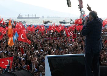 Erdoğan’ın İzmir mitingi için AKP’den imama talimat: “Cemaati topla ve araba tahsis et”