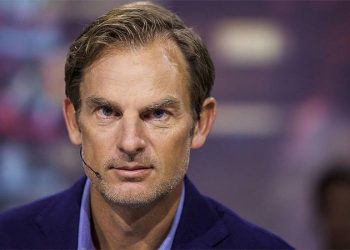Eski Hollandalı milli futbolcu Ronald De Boer'dan depremzedeler için yardım çağrısı