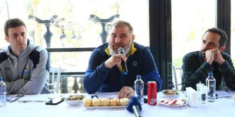 Fenerbahçe Beko'da yöneticiler basınla buluştu