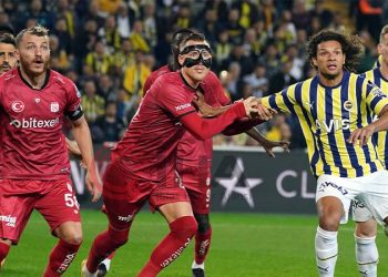 Fenerbahçe, Sivasspor deplasmanına gidiyor; 6 isim kart sınırında