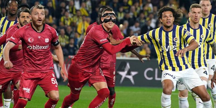 Fenerbahçe, Sivasspor deplasmanına gidiyor; 6 isim kart sınırında