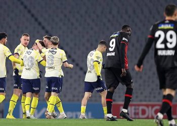 Fenerbahçe pes etmiyor