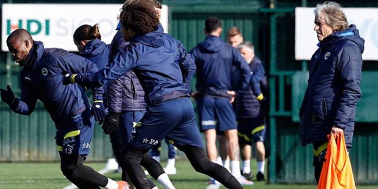 Fenerbahçe'de sistem değişiyor