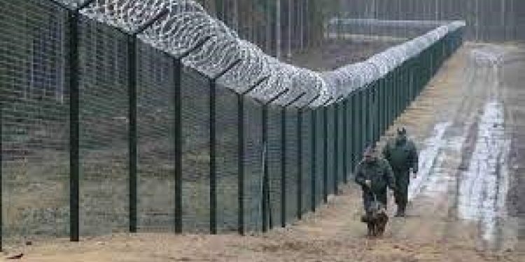 Finlandiya, Rusya sınırına çit çekiyor