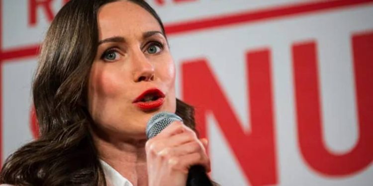 Finlandiya Başbakanı Sanna Marin, pazar günü yapılan genel seçimlerde koltuğunu koruyamadı ve liderliğini yaptığı Sosyal Demokratlar muhafazakâr ve aşırı sağcı rakipleri karşısında üçüncü sıraya kadar geriledi.