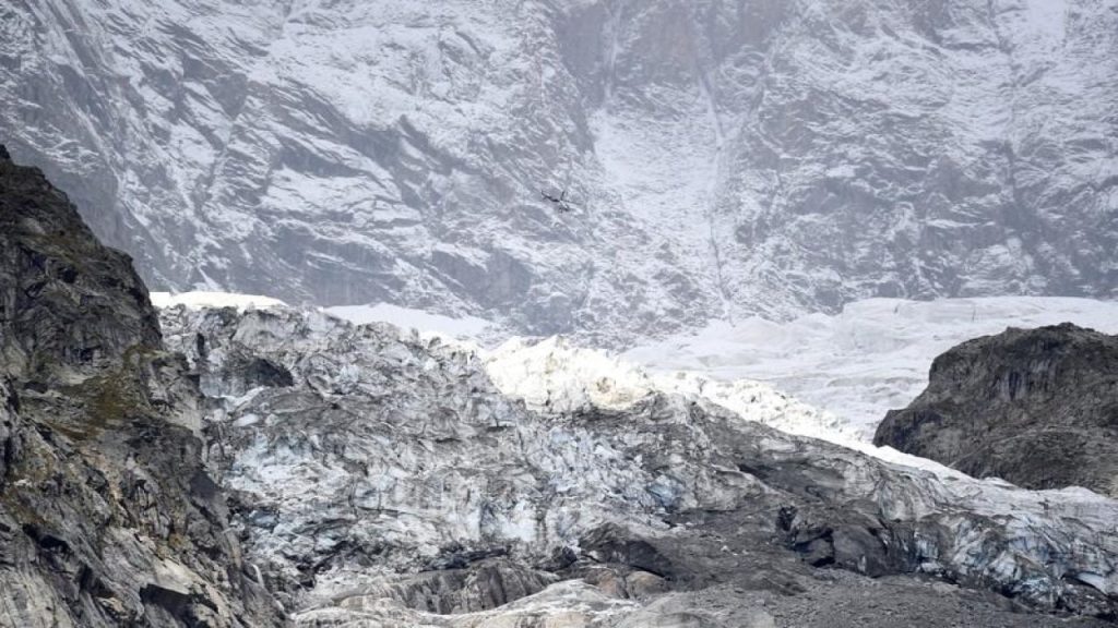 Fransız Alpleri'nde çığ düştü: Beş ölü, bir kayıp