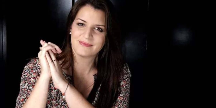 Fransız bakanın Playboy dergisine poz vermesi, ülkede siyasi tartışmalara neden oldu