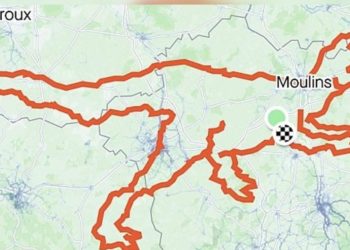 Fransız bisikletçiler 43 saat 47 dakikada dinozor çizdi