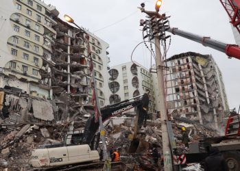 Galeria Sitesi’nin müteahhidi:1999 öncesi zemin etüdü raporunun alınması zorunlu değildi