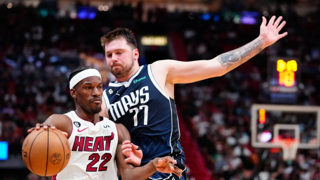 Galibiyet 3 maç sonra geldi: NBA'de Miami Heat,  Dallas Mavericks'i 7 sayı farkla mağlup etti