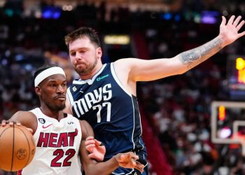 Galibiyet 3 maç sonra geldi: NBA'de Miami Heat,  Dallas Mavericks'i 7 sayı farkla mağlup etti