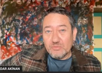 Gazeteci Serdar Akinan, savcılık sorgusunun ardından serbest bırakıldı