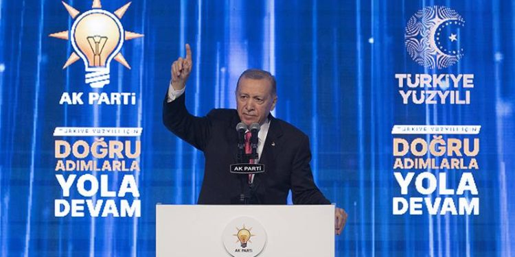 Güçlü ekonomi ekibi vurgusu, Mehmet Şimşek hatırlatması