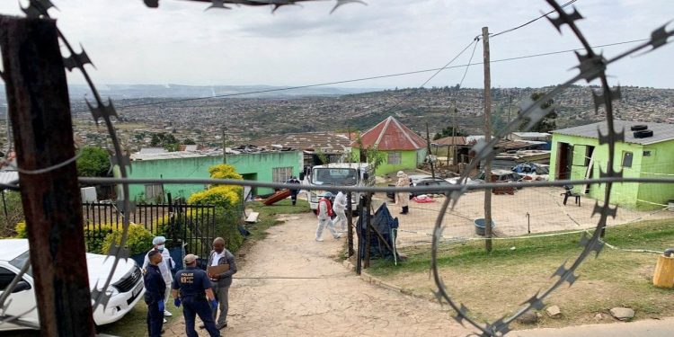 Güney Afrika'da katliam: Aynı aileden 10 kişi öldürüldü