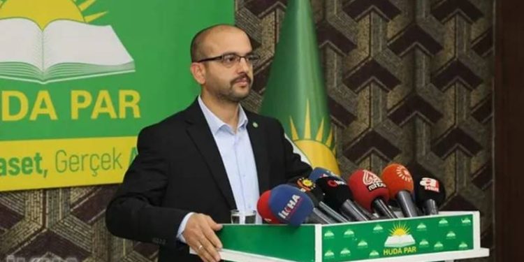 HÜDA PAR’ın Seçim Vizyon Belgesi’nde, "6284’ün kaldırılması, zinanın suç olması, kadının fıtratına uygun çalışması, karma eğitimin zorunlu olmaması için HÜDA PAR Meclis’te olmalıdır" denildi.