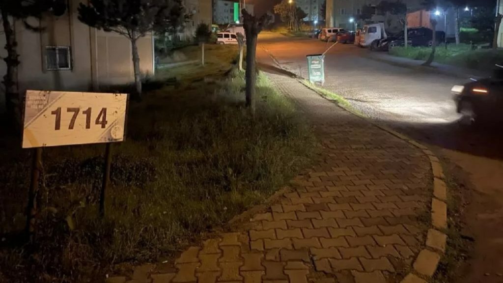 Hemşirenin korkunç ölümü: Evinde boğazı kesik halde bulundu