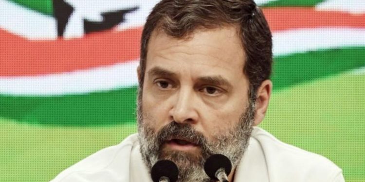 Hindistan'da dört yıl önceki bir seçim mitinginde 'Neden tüm hırsızların soyadı Modi?" diyerek Başbakan Narendra Modi'yi eleştirdiği için 2 yıl hapis cezasına çarptırılan ve milletvekilliği düşürülen muhalif lider Rahul Gandi kararı temyiz edeceğini söyledi.