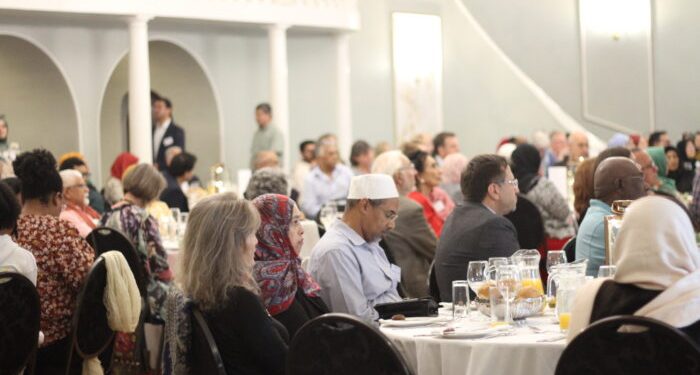 “Hizmet İftarları, Hz. İbrahim’in yabancılara karşı sınırsız misafirperverliğini hatırlatıyor”