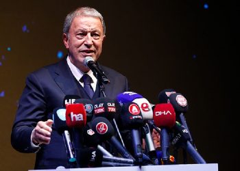 Hulusi Akar, ‘Vur de vuralım, öl de ölelim” sloganlarına ‘Bekleyin, onun da zamanı gelecek’ diye karşılık verdi