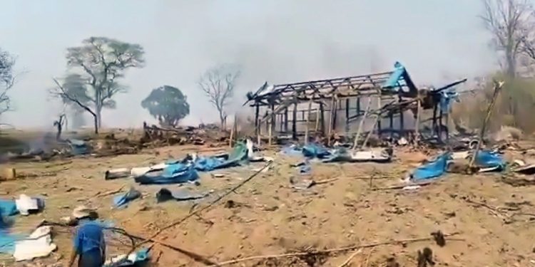 İddia: Myanmar ordusunun hava saldırısında en az 53 kişi öldü